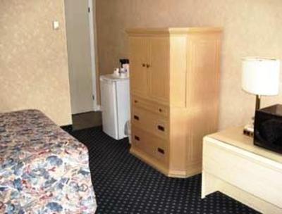 фото отеля Howard Johnson North Bay