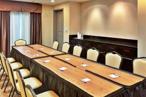 фото отеля Holiday Inn Express Hotel & Suites Banning