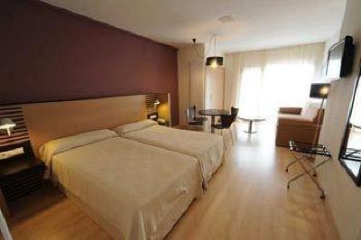 фото отеля ApartHotel Oroel