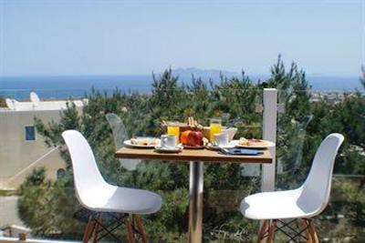 фото отеля Loizos Apartments City Center Fira