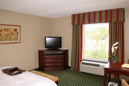 фото отеля Hampton Inn & Suites Berkshires