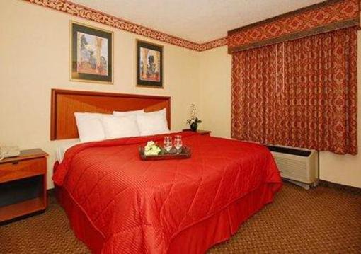фото отеля Comfort Inn & Suites - College Park