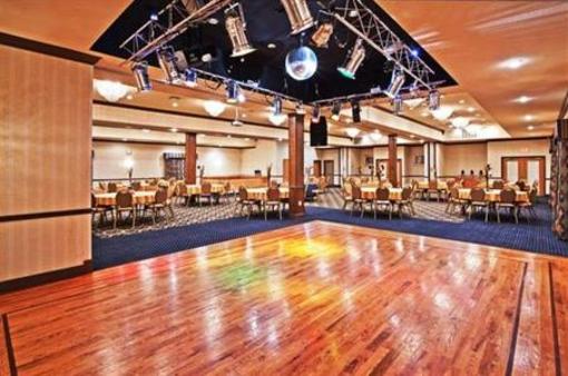 фото отеля Holiday Inn Express Hotel & Suites Jenks
