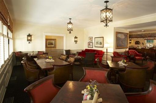 фото отеля The Smithfield Inn Bed and Breakfast, Restaurant and Tavern