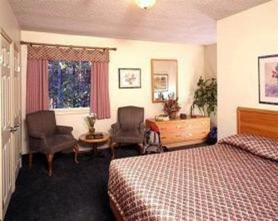 фото отеля Mountaineer Lodge
