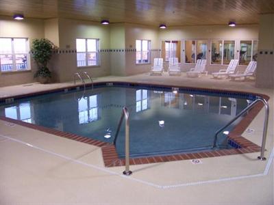 фото отеля Country Inn & Suites Kansas City at Village West