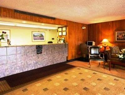 фото отеля Super 8 Motel Arden Hills
