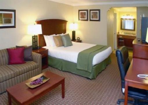 фото отеля Quality Inn & Suites Santa Cruz Mountains Ben Lomond