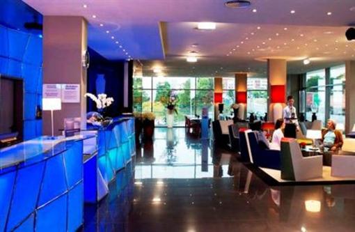 фото отеля Holiday Inn Express Lisbon Alfragide