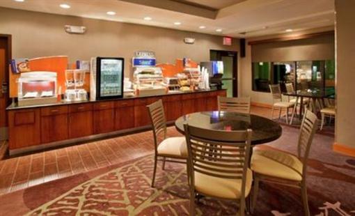 фото отеля Holiday Inn Express Saint Robert-Fort Leonard Wood