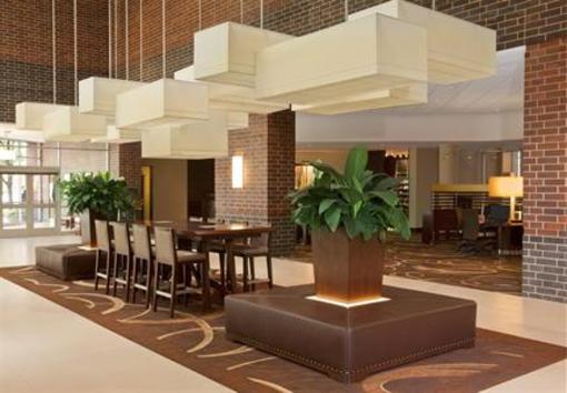 фото отеля Sheraton Indianapolis Hotel and Suites