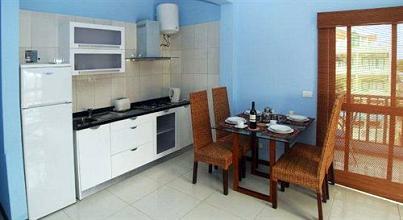 фото отеля Aquamarina Suites