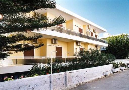 фото отеля Neapolis Apartments Palaiochora