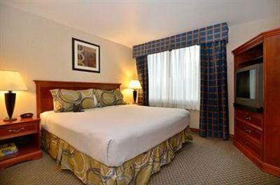 фото отеля BEST WESTERN Plus Evergreen Inn & Suites