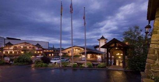 фото отеля Golden Arrow Lakeside Resort