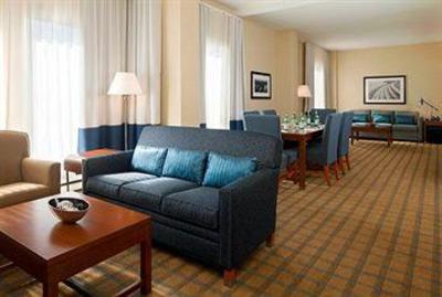 фото отеля Four Points by Sheraton & Conference Centre Gatineau-Ottawa