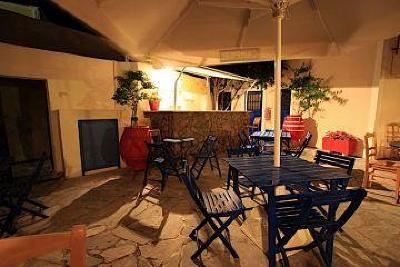 фото отеля Kykladonisia Hostel Fira