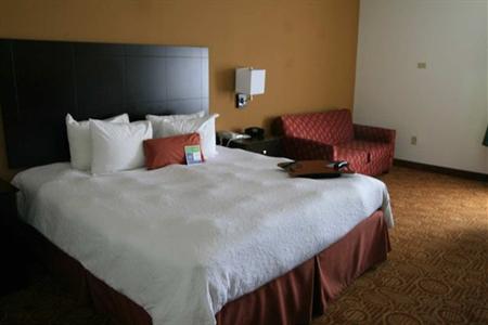 фото отеля Hampton Inn and Suites Toledo-North
