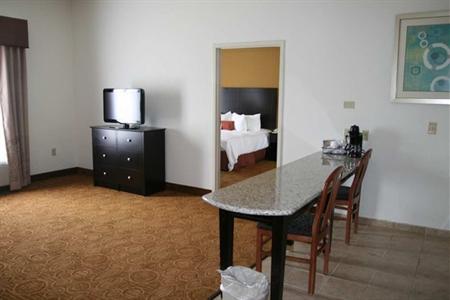 фото отеля Hampton Inn and Suites Toledo-North
