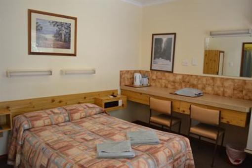 фото отеля Sturt Motel