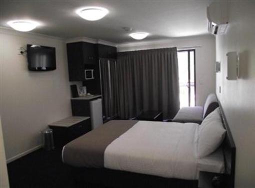 фото отеля Dalby Fairway Motor Inn