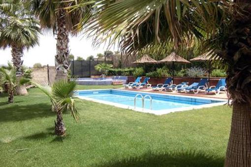 фото отеля Hostal Rural Los Rosales