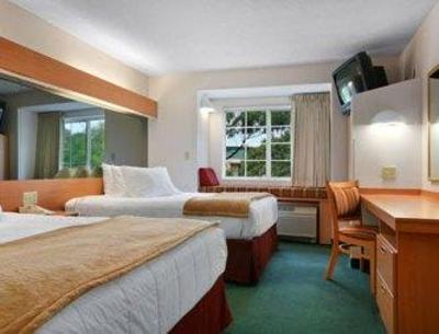 фото отеля Microtel Southern Pines