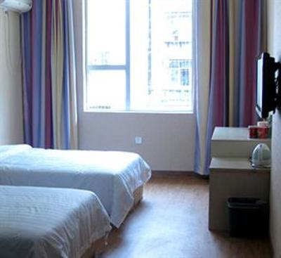 фото отеля Weekends Holiday Hotel