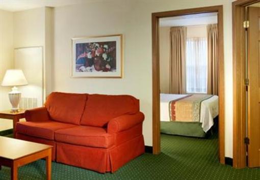 фото отеля TownePlace Suites Virginia Beach