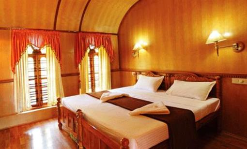 фото отеля Royal Riviera Hotel Kumarakom