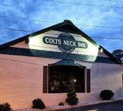 фото отеля Colts Neck Inn Hotel