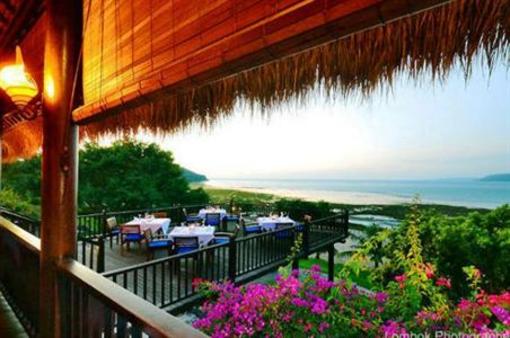 фото отеля Samawa Seaside Cottages