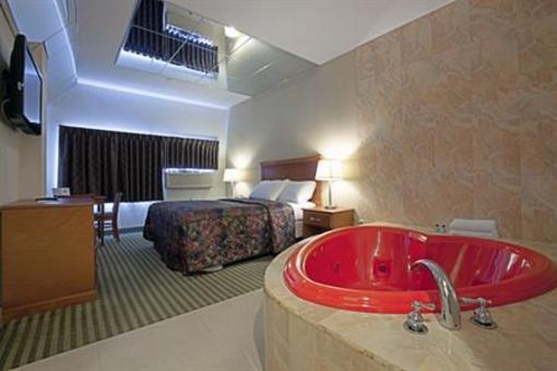 фото отеля Americas Best Value Inn Brooklyn