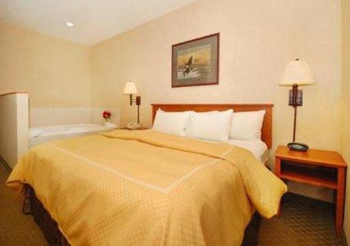 фото отеля Comfort Suites Hayward (Wisconsin)