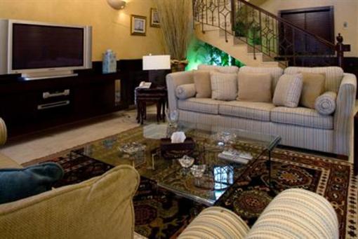 фото отеля Lahoya Suites Beirut