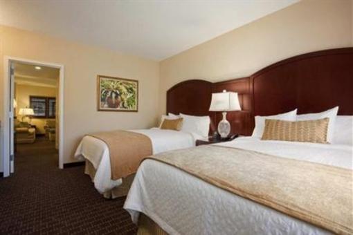 фото отеля Embassy Suites Orlando Lake Buena Vista South