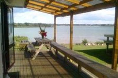 фото отеля Clarks Beach Holiday Park