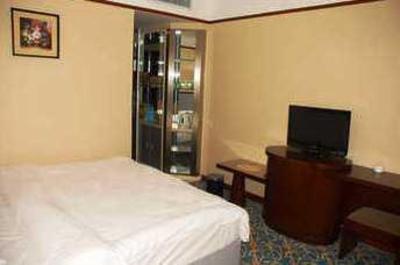 фото отеля Tyrol Hotel