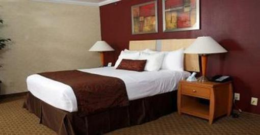 фото отеля Best Western Plus InnSuites Yuma Mall Hotel & Suites
