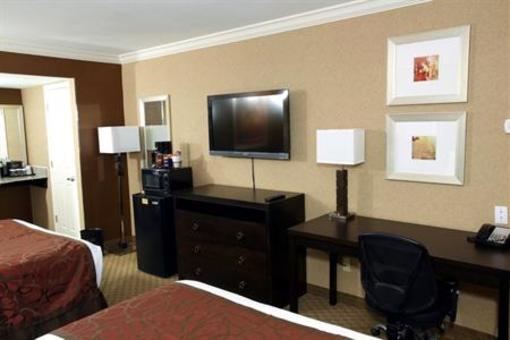 фото отеля Best Western Plus InnSuites Yuma Mall Hotel & Suites