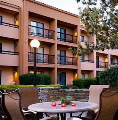 фото отеля Courtyard Dallas Richardson at Spring Valley