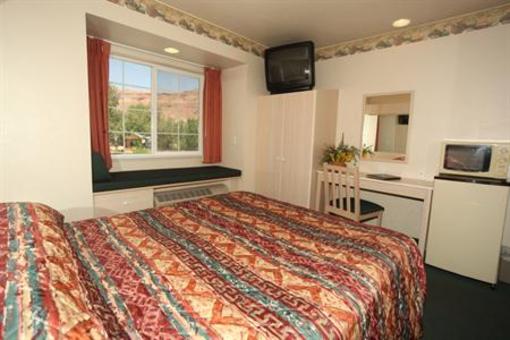 фото отеля River Canyon Lodge Inn and Suites