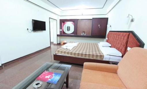 фото отеля Hotel Sivapriya
