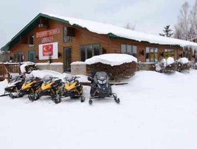 фото отеля Econo Lodge Inn & Suites Wetmore