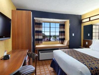 фото отеля Microtel Inn & Suites New Braunfels