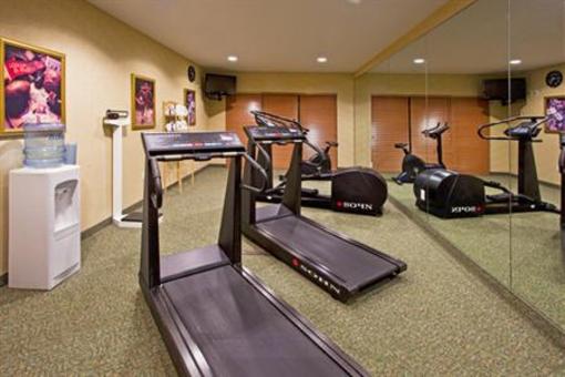 фото отеля Holiday Inn Express Hotel & Suites Tampa-Anderson