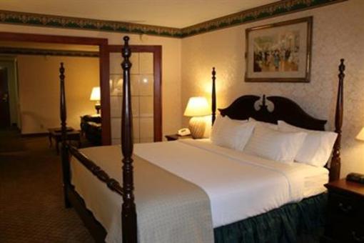 фото отеля The Plaza Hotel & Suites