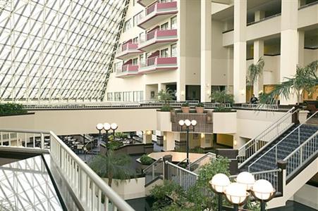 фото отеля Crowne Plaza St Louis Airport