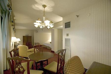 фото отеля Crowne Plaza St Louis Airport