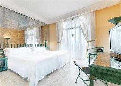фото отеля Tryp Medea Hotel